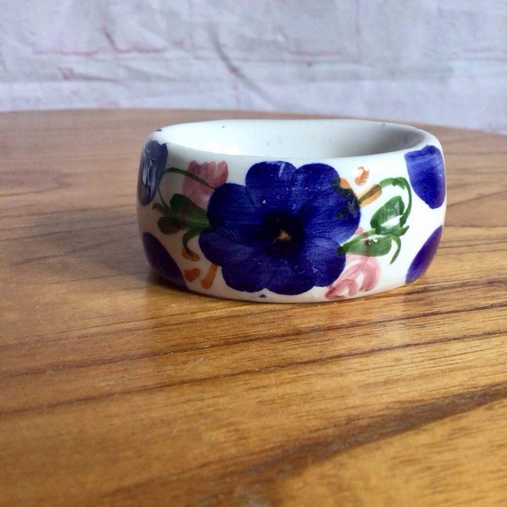 Hand Painted Blue and White Floral Ceramic Napkin Rings - Set of 6 - Picture 6 of 10